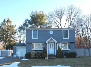 14 Van Dyke Rd, Waldwick, NJ 07463