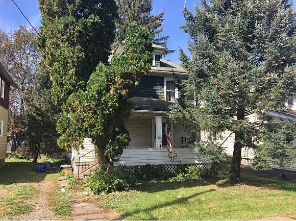 1st image of 35 Evelyn St