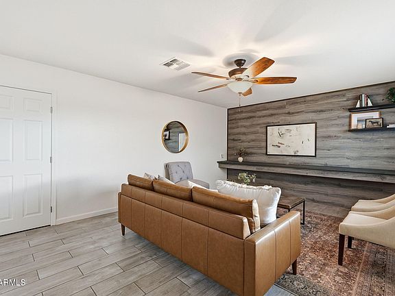 5th image of 2219 S RIVER Drive