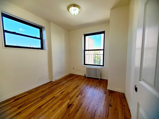 Rented by Ideal Properties Group | media 10