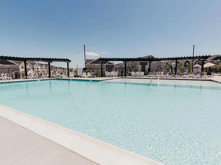 Largest community pool (behind the main clubhouse).