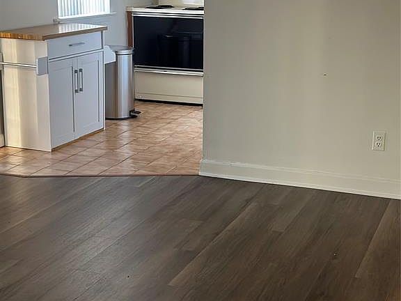 4th image of 279 Clark St APT C3