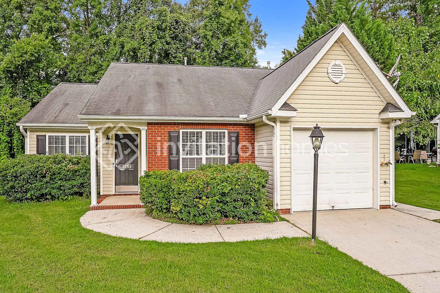 5288 Mount Hope Dr Winston Salem, NC 27107 — Photo 1