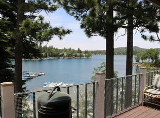 4 Village Rd APT 3, Lake Arrowhead, CA 92352