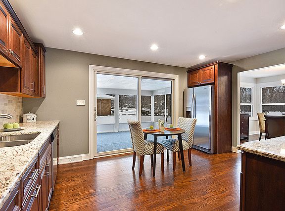 3rd image of 8001 W 127th St