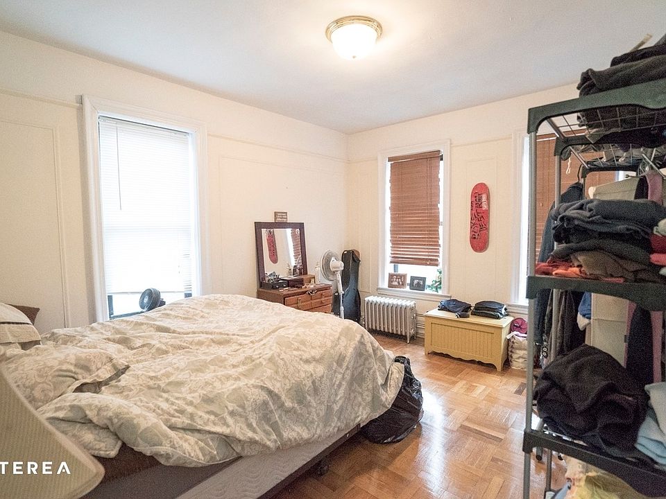 2nd image of 11835 Metropolitan Ave #D3