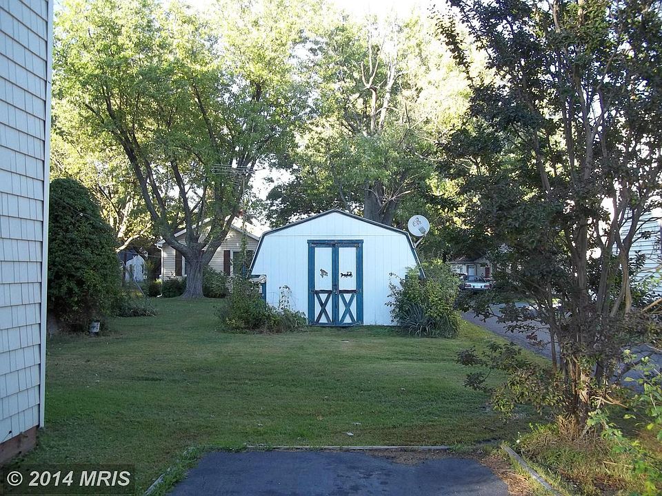2nd image of 21418 Sinclair Ave