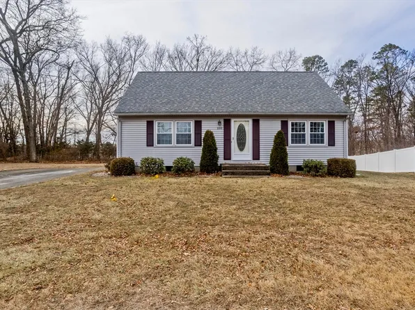 100 Loomis Dr, Chicopee, MA 01020