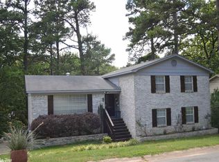 18 Evergreen Ct, Little Rock, AR 72227
