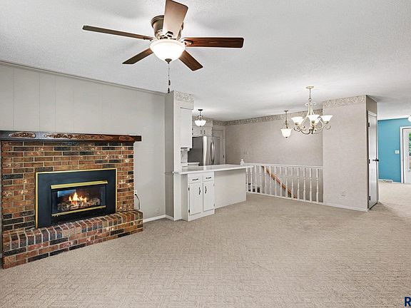 4th image of 3504 E 33rd St