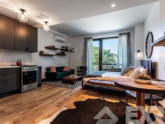 2nd image of 523 Franklin Ave #413