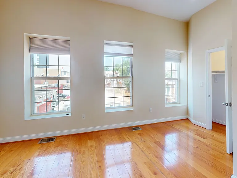 652 Newton Pl NW #2 — Photo 8