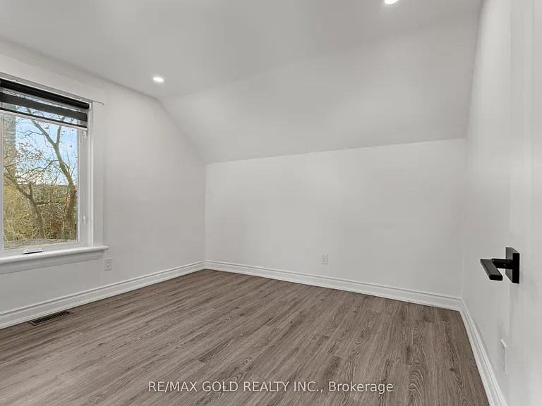 59 David St — Photo 16