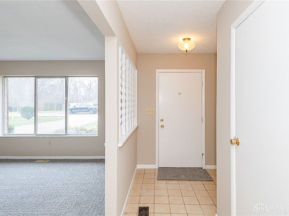 5th image of 8360 Garnet Dr