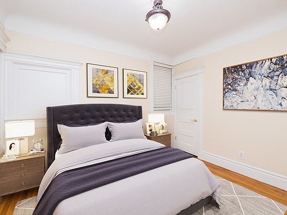 4th image of 635 Ashbury St #2