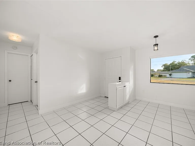 3407 Divot Rd — Photo 11