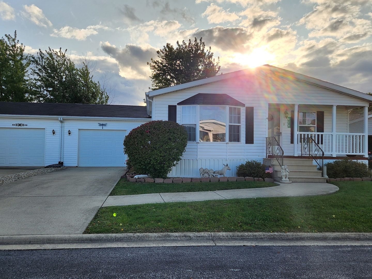 828 Bayberry, Manteno, IL 60950 Zillow