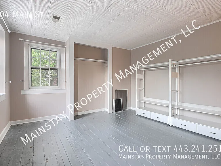 704 Main St — Photo 19