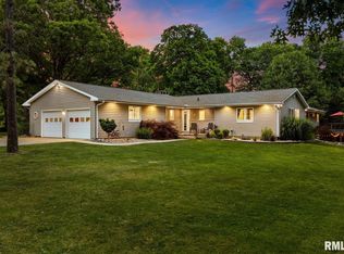 2263 Hollands Grove Rd, Washington, IL 61571