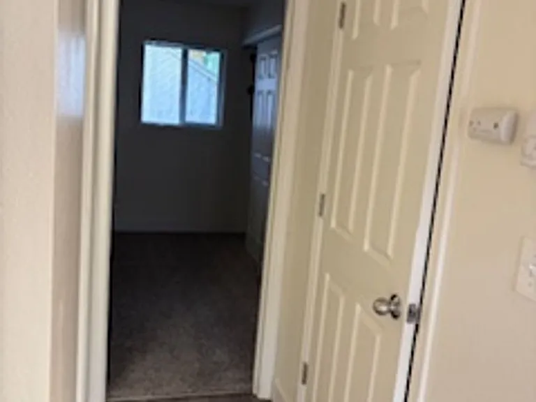 11575 SW Greenburg Rd #8 — Photo 23