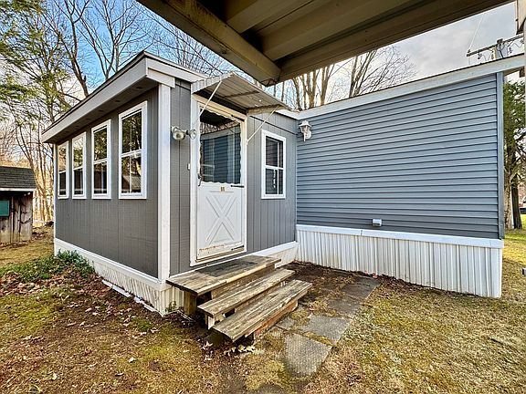 4th image of 66 Willow Ln