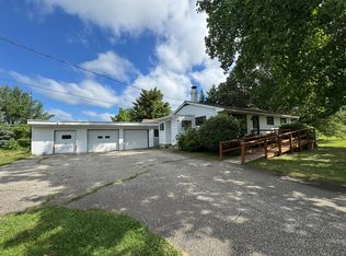 10986 W Law Rd, North East, PA 16428