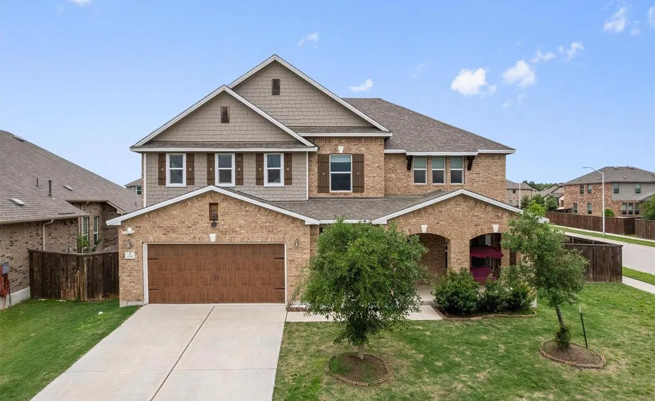 5 bed, 3.5 bath, 4058 sqft, $3,600 — Photo 1