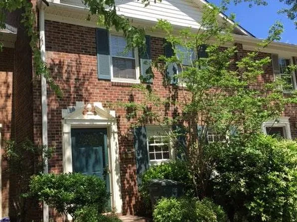 3221 Regents Park Ln Unit E, Greensboro, NC 27455