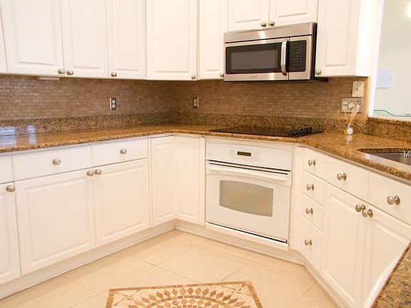 5th image of 1506 Royal Cir