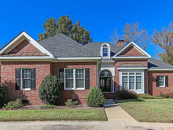3rd image of 221 Hardingwood Dr