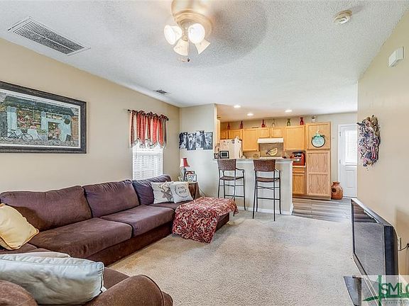 3rd image of 356 Winchester Dr