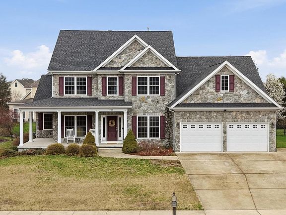 3rd image of 226 Summerfield Dr