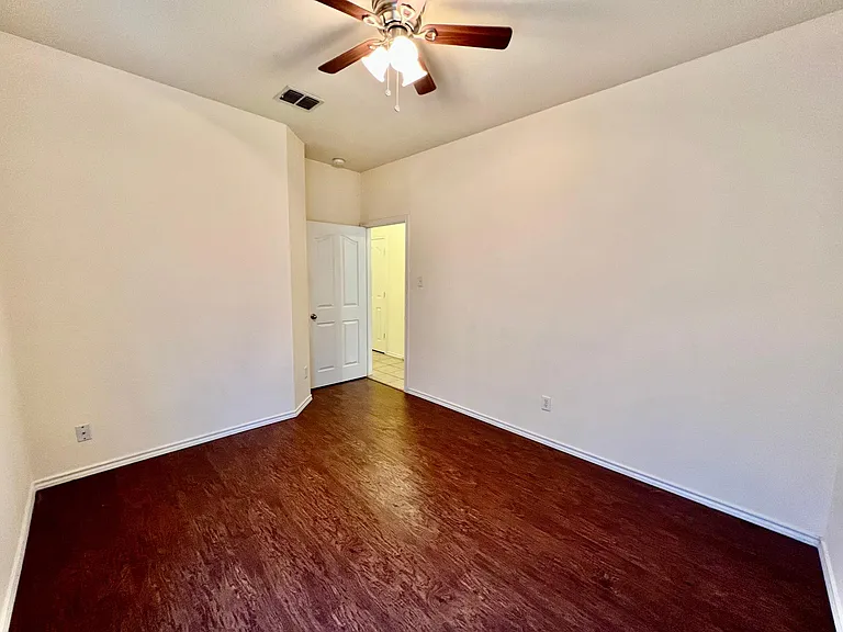 850 Mirabell Ct #850 — Photo 19