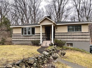 64 Luty Dr, Hyde Park, NY