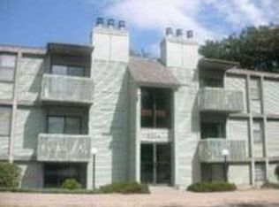 2220 SW 29th Ter APT 12, Topeka, KS 66611