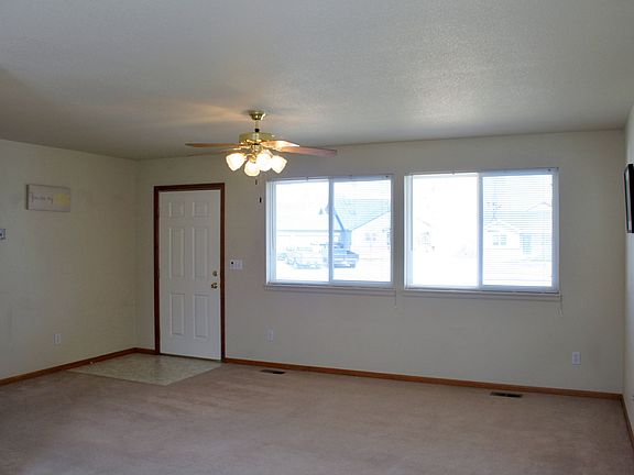 3rd image of 334 Red Bud Ct