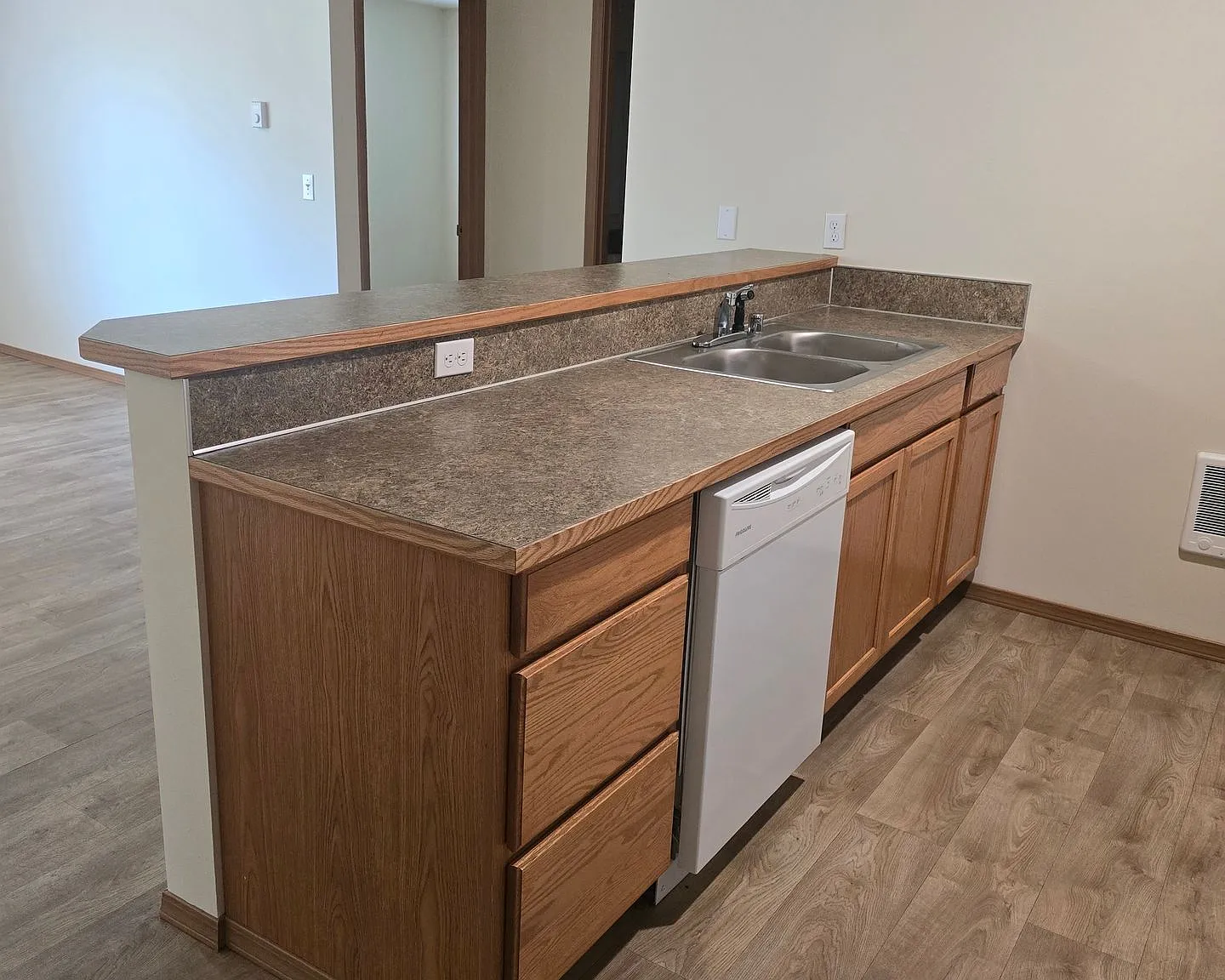 Middleton Apartments — Photo 3