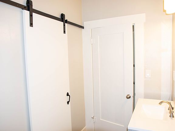 5th image of 1343 7th Ave #7