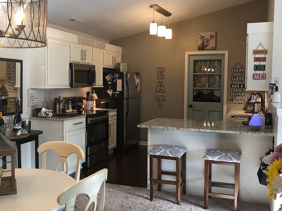 1st image of 904 Eagle Dr #78