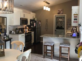 904 Eagle Dr #78, Fenton, MI 48430