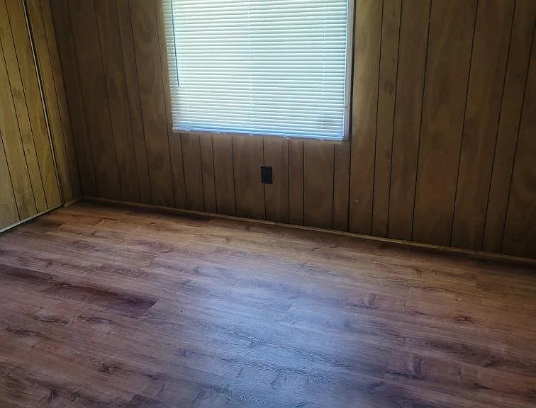 324 Roberts Rd — Photo 10
