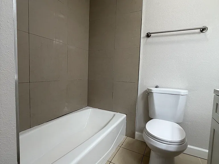 1265 Kendall Dr #412 — Photo 18