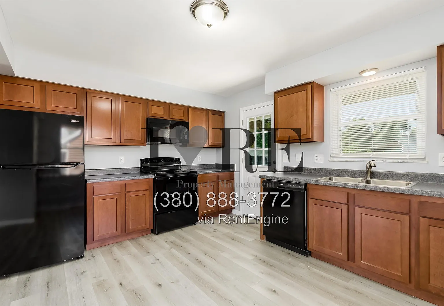 3 bed, 1.0 bath, 1080 sqft, $1,525 — Photo 3