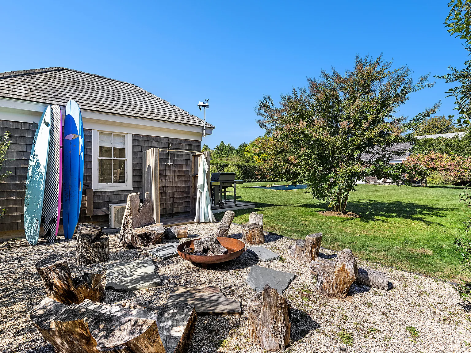 Sagaponack South Farmhouse Destination — Photo 3