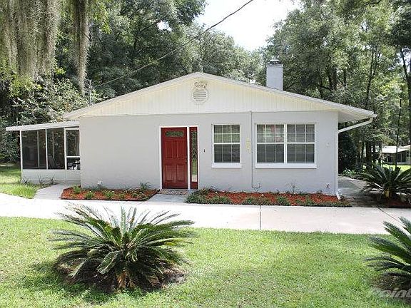 Side entrance into Family room