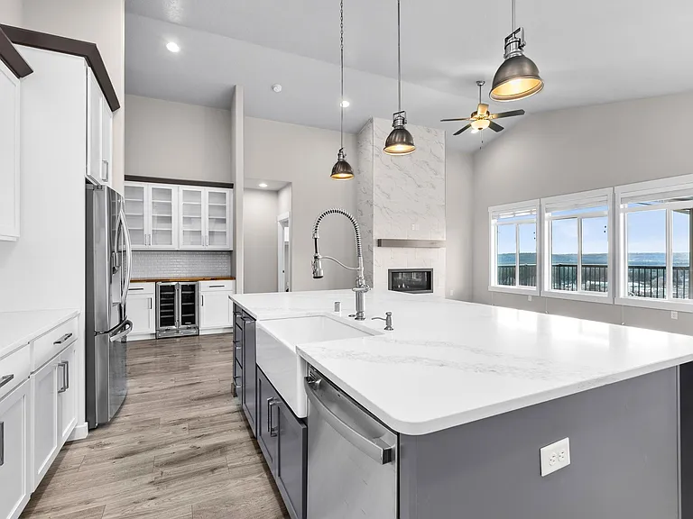 4740 W Derek Ave — Photo 5