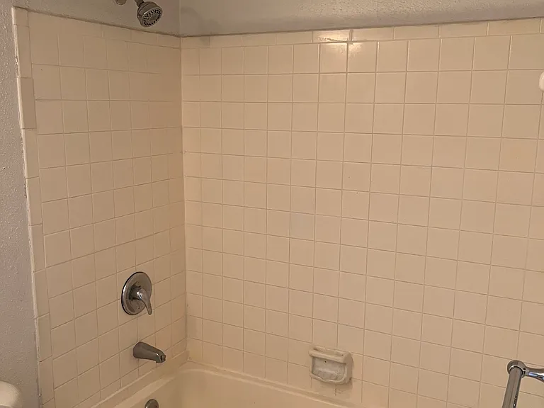 3740 Idlebrook Cir #202 — Photo 11