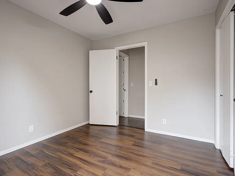 605 Springwood St — Photo 19