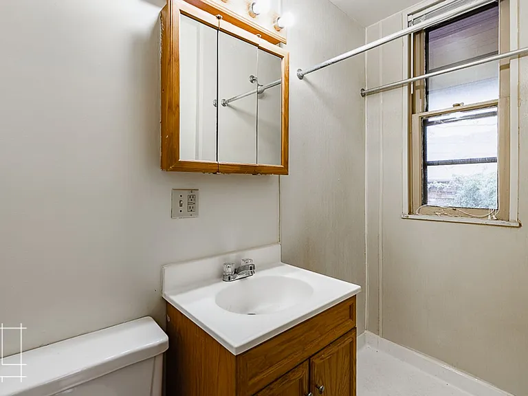 100 W. 6th Ave — Photo 11
