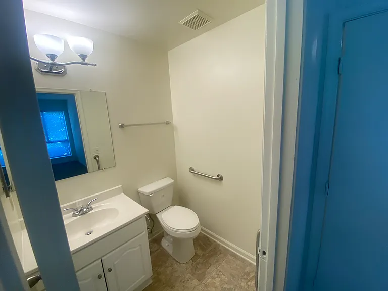 Princeton Circle West Apartments — Photo 45